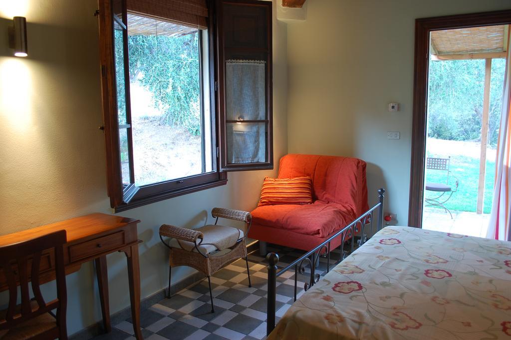 Il Pino Bed and Breakfast Vetulonia Δωμάτιο φωτογραφία