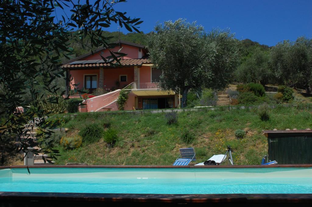 Il Pino Bed and Breakfast Vetulonia Εξωτερικό φωτογραφία